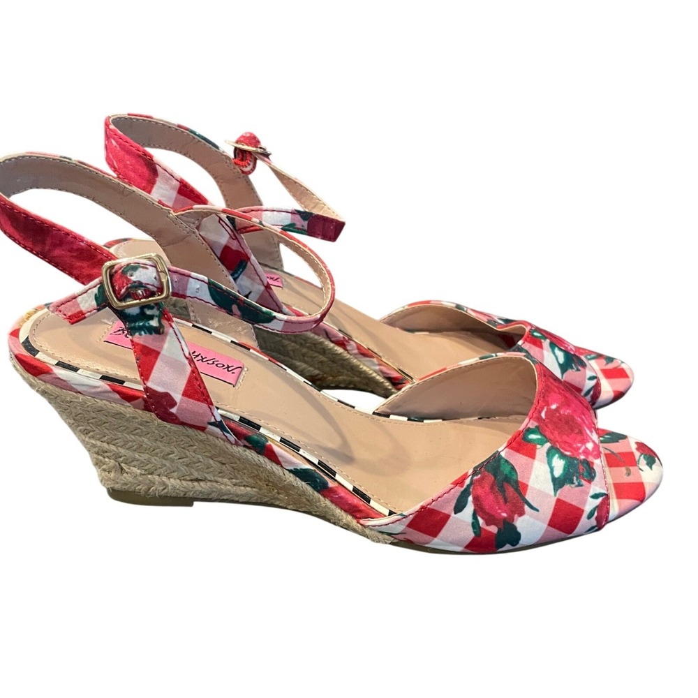 Betsey Johnson Athena Wedge Espadrille Sandals Gingham Floral Red Size 9.5